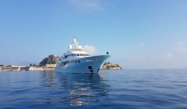 Awatea by Hakvoort and Diana Yacht Design Seaview yacht Awatea built by Hakvoort naval architect Diana Yacht Design