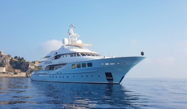 Awatea by Hakvoort and Diana Yacht Design Superyacht Awatea built by Hakvoort naval archirect Diana Yacht Design