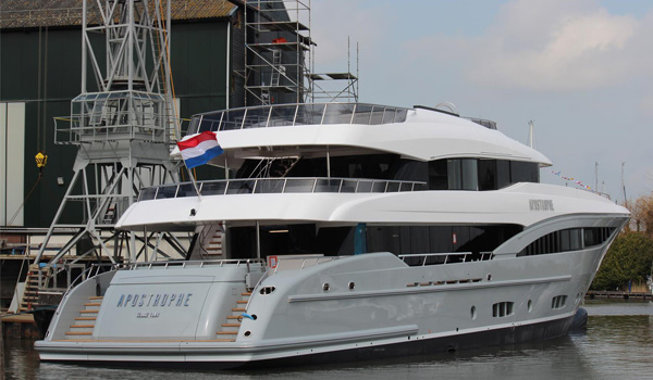 Apostrophe by Hakvoort with naval architecture by Diana Yacht Design