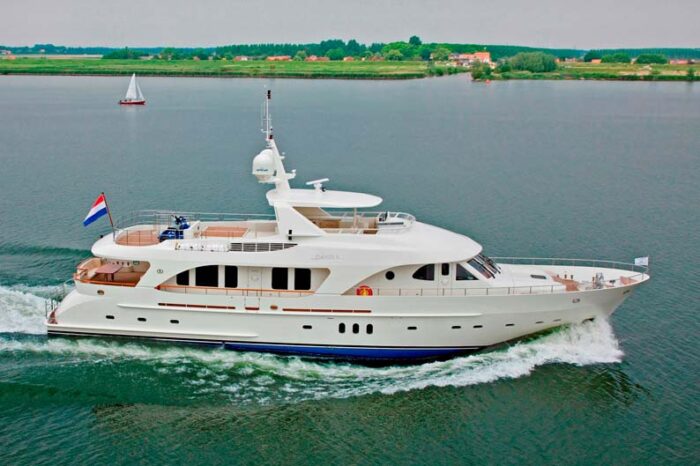 Darsea by Moonen with naval architecture by Diana Yacht Design