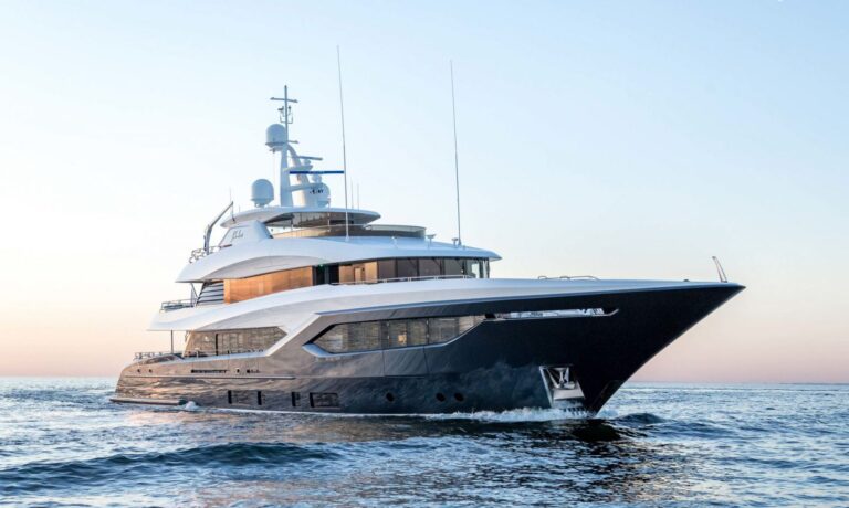 Viatoris superyacht seaview Viatoris is capable of a range of 4000nm with cruising speed of 10.5 knots