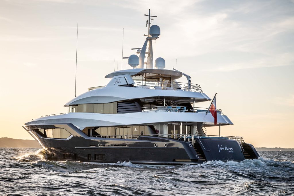 Motor yacht Viatoris with steel hull and aluminum superstructure
