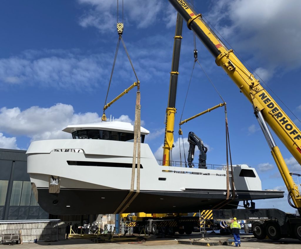 [Imagen: YXT-launch-march-2020-at-Lynx-Yachts-in-...24x849.jpg]