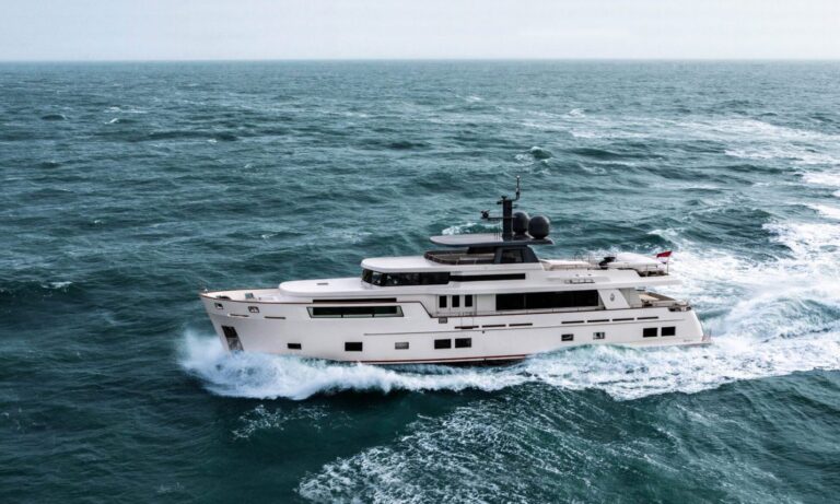 Blondie (ex. Venera) motor yacht Blondie (ex. Venera) naval architecture by Diana Yacht Design