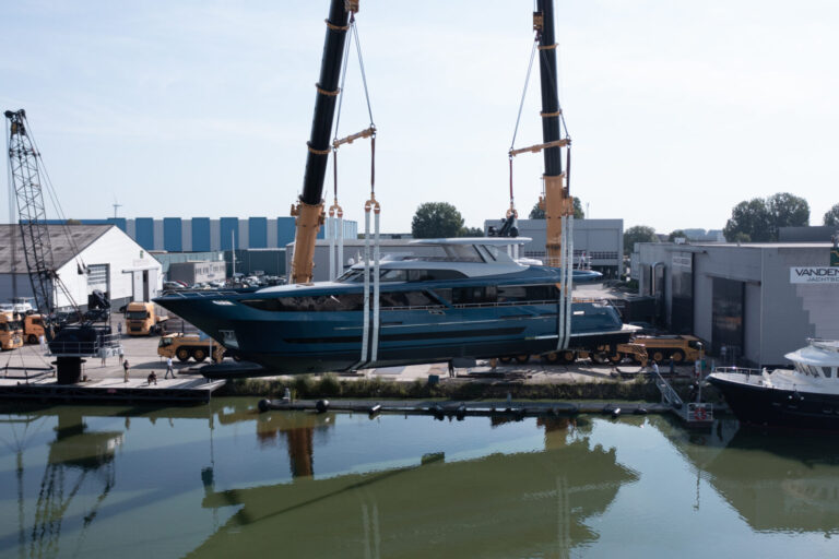Blue Jeans Blue Jeans launched at Van der Valk shipyard