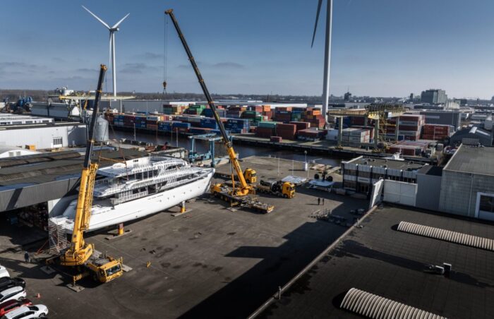 YN205 Moonen 122 Martinique – Marriage (3) Moonen Martinique YN205 - merge