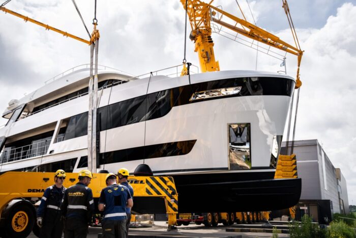 Launch MY ONE 01 – verkleind MY One launched