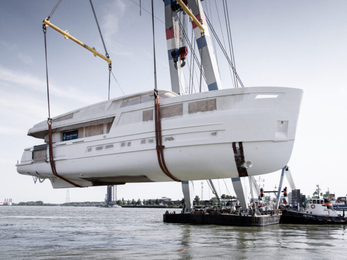 Jangada hull arrival at van der Valk shipyard