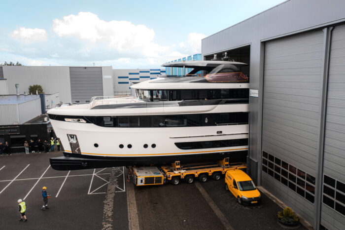 Launch WV0146 LALaBE 01 Lalabe launched at van der Valk shipyard